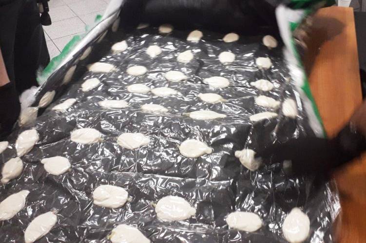 Colombia rompe r&eacute;cord en incautaci&oacute;n de coca&iacute;na