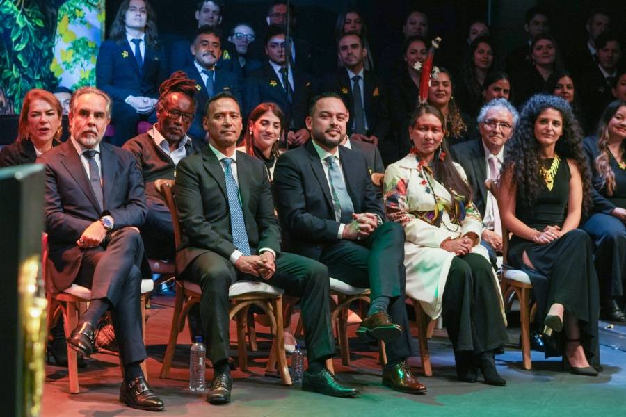 Petro instruye a su nuevo gabinete a liderar una gran movilización social y combatir la corrupción