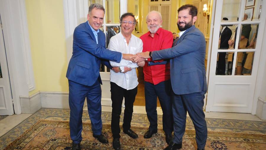 Petro resalta encuentro con jefes de Estado de Brasil y Chile, y el mandatario electo de Uruguay, para construir caminos de unidad en Suramérica