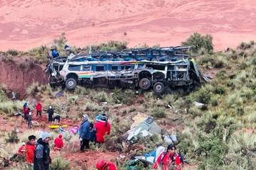 Al menos 25 muertos en nuevo accidente de carretera en Bolivia