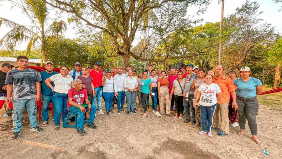 Tras 28 a&ntilde;os de lucha campesina, Gobierno repar&oacute; a 49 familias v&iacute;ctimas de despojo en Cesar