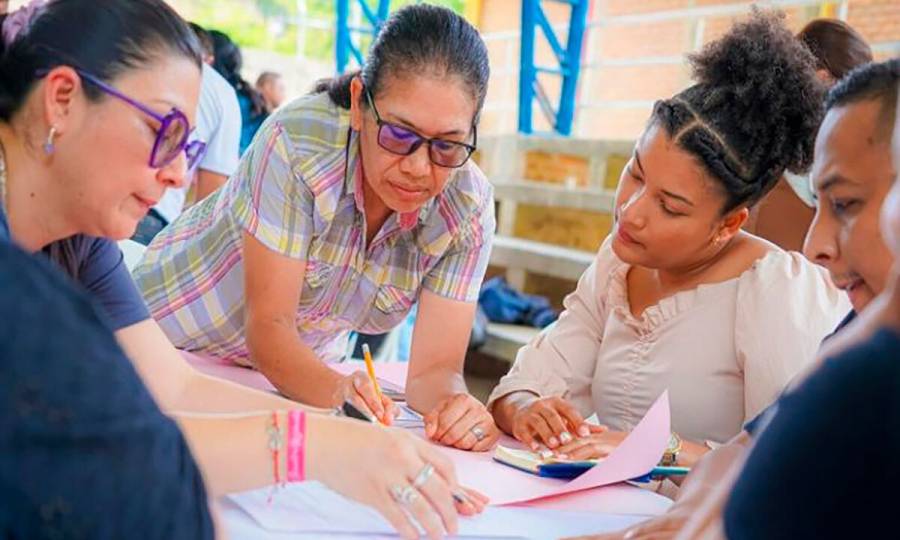 Gobierno lleva la educación superior a El Plateado, Cauca, con programas gratuitos y conectividad garantizada