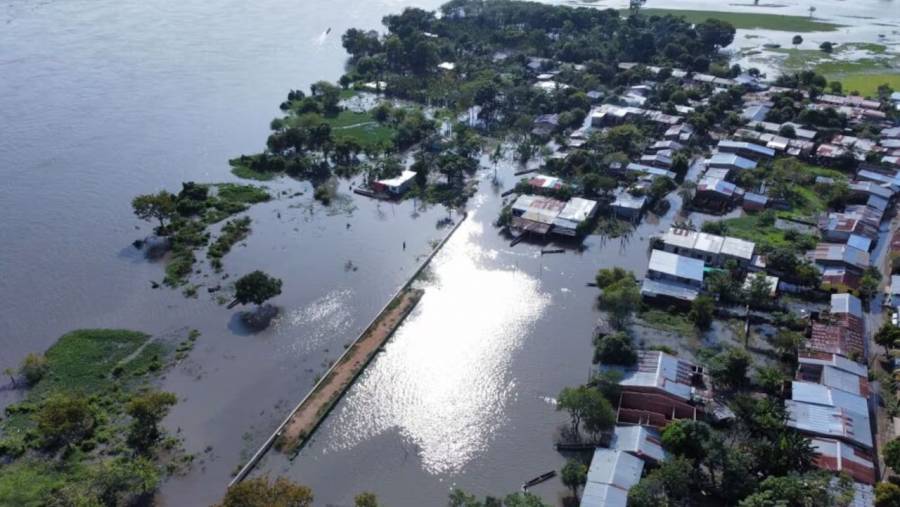 Desbordamiento del río Magdalena en Ricaurte, Cundinamarca, provoca evacuaciones preventivas