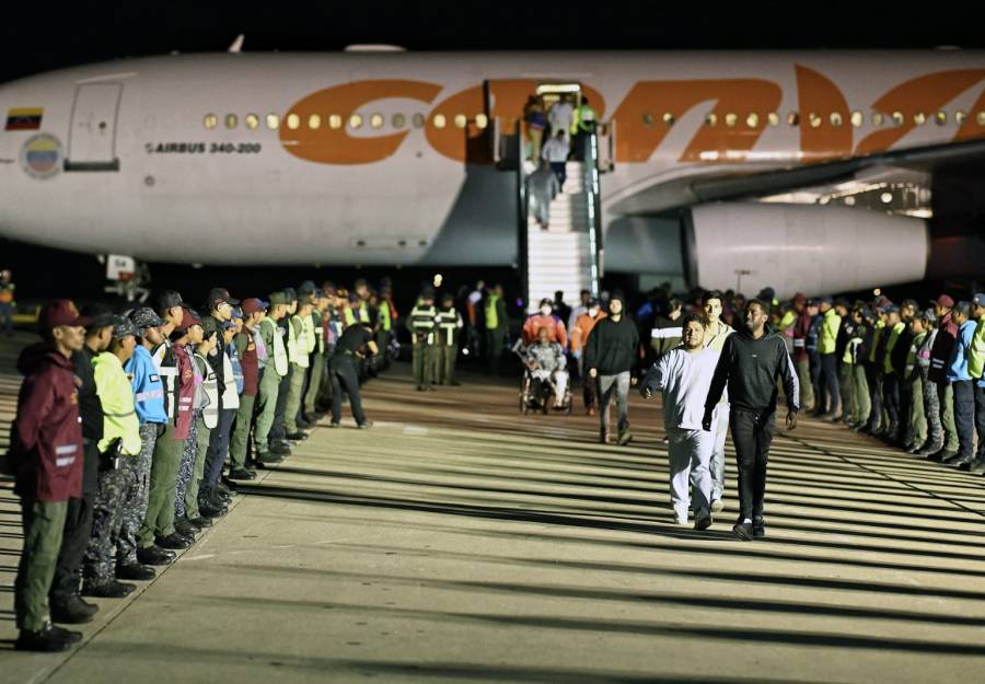 Llegan a Venezuela 199 deportados desde EEUU en medio de crisis migratoria desatada por Trump