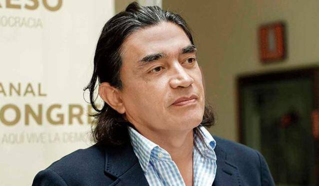 Gustavo Bol&iacute;var liderar&iacute;a las elecciones presidenciales, seg&uacute;n encuesta: superar&iacute;a a Fajardo y Vicky D&aacute;vila