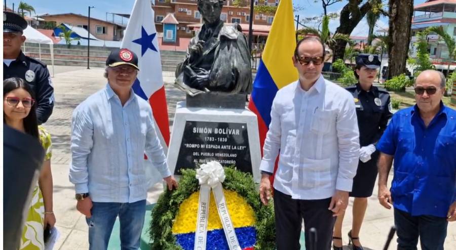 Petro visita Bocas del Toro y acuerda buscar restos de revolucionarios de 1895