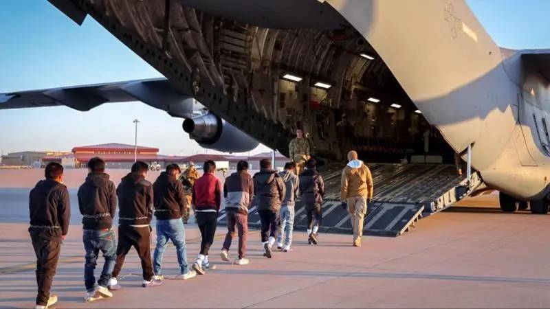 Colombia suma 13 vuelos con deportados desde Estados Unidos ante tensi&oacute;n diplom&aacute;tica