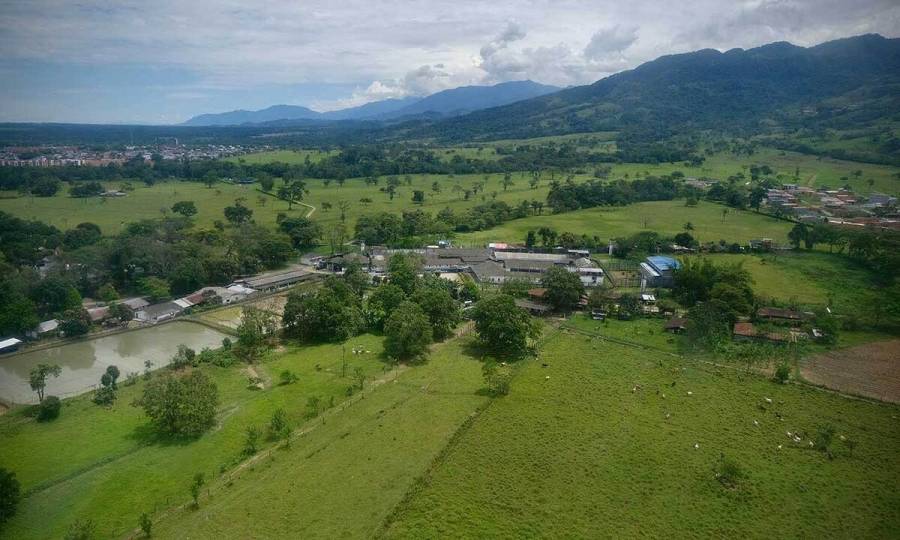 Colonia penal en Acacías pasó de 300 mil a 4 mil hectáreas: Petro pide recuperar esas tierras