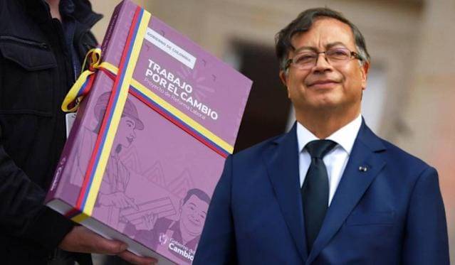 Ciudadanos env&iacute;an 20 mil propuestas para preguntas sobre Reforma Laboral