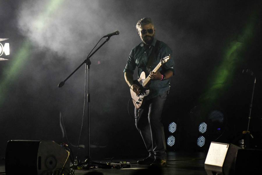 Los Amigos Invisibles exploran nuevos ritmos africanos en su tema “Wiki Wiki”