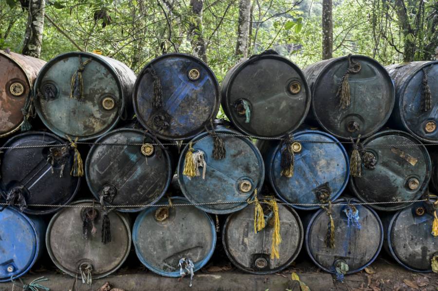 Armada de Colombia incauta embarcaci&oacute;n con m&aacute;s de 1.400 galones de combustible de contrabando en el Pac&iacute;fico