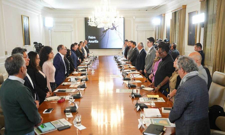 Presidente Petro y gabinete rinden homenaje al papa Francisco en el Consejo de Ministros