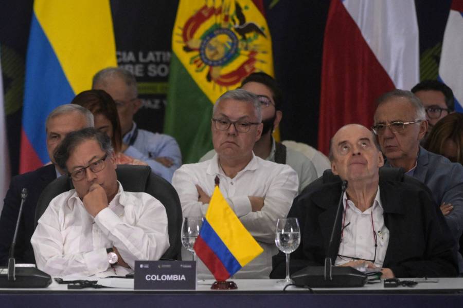 Petro denuncia 