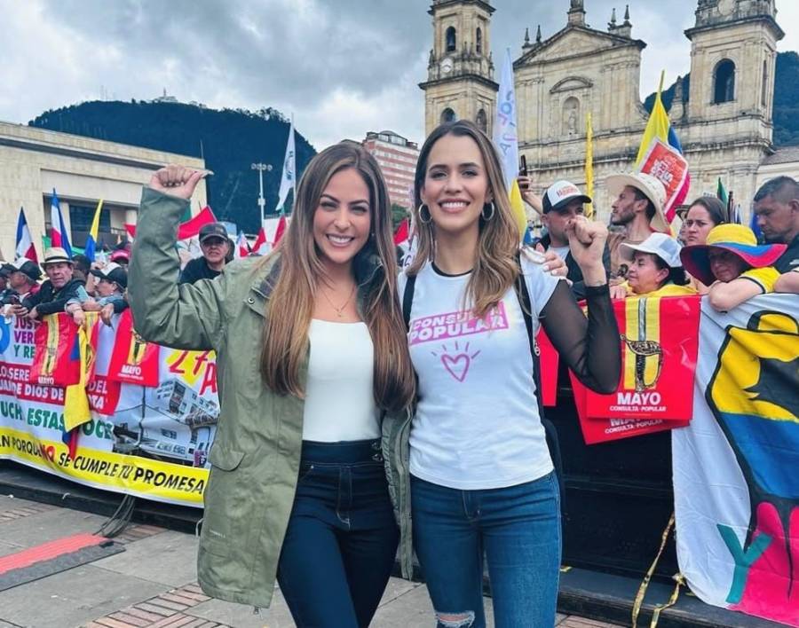 Laura Ojeda, pareja de Nicolás Petro, genera sorpresa al acompañar al presidente en la Plaza de Bolívar