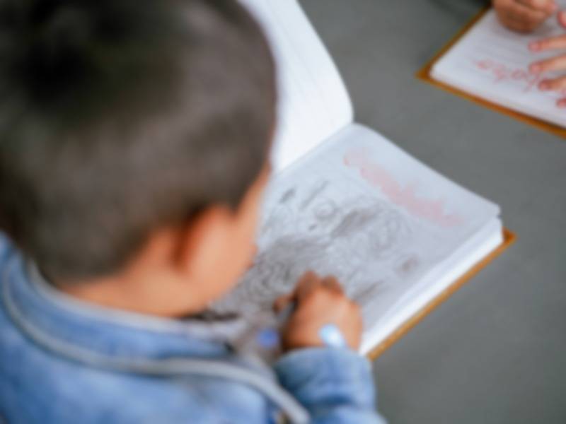 Colombia registra más de 11.000 casos de acoso y agresión escolar, y refuerza su estrategia nacional