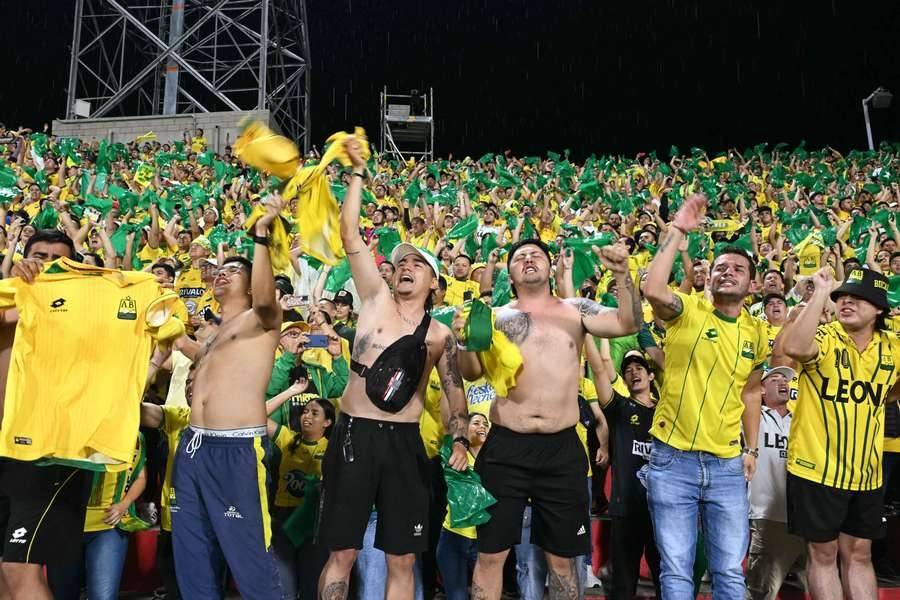 Capturan a hinchas del Bucaramanga tras disturbios y fuga con un conductor amenazado