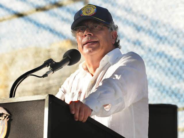Petro anuncia denuncia penal contra excanciller Álvaro Leyva por presunta sedición