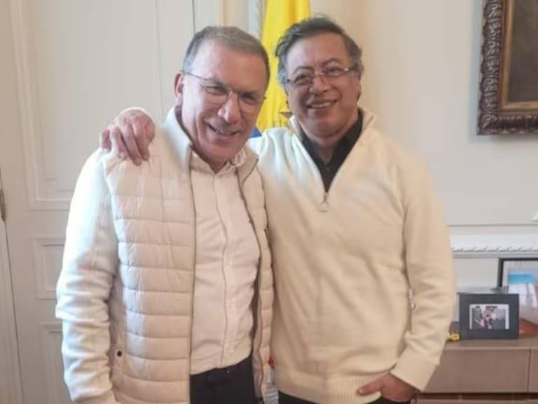 Presidente Petro critica condena a 