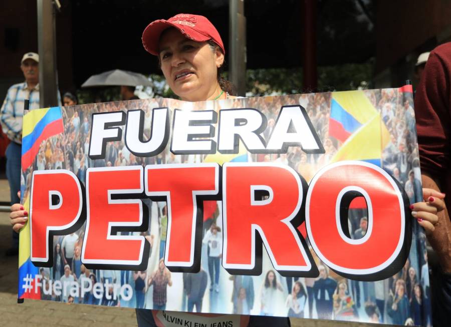 Gustavo Petro acusa a congresista estadounidense Mario Díaz-Balart de liderar un complot para derrocarlo