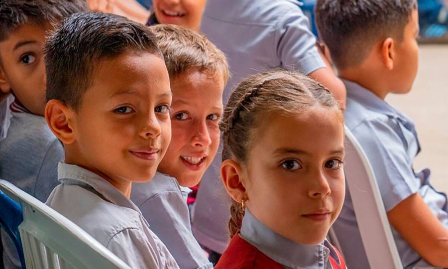 El 100% de los niños y niñas del Catatumbo reciben alimentación escolar por parte del Gobierno