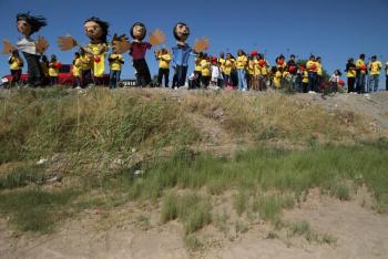 Protestas de familias de migrantes y desaparecidos marcan el Día de la Madre en México