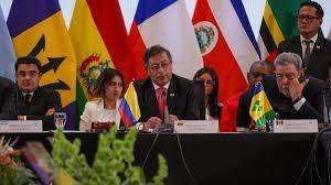 Petro propone alianza regional y defiende el multilateralismo ante la cita China-Celac