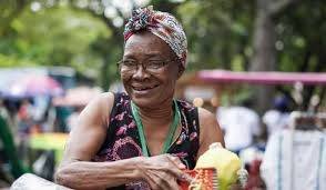 Mujeres podrán pensionarse con menos semanas desde 2025
