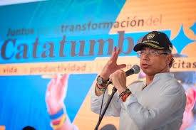 Senado colombiano se prepara para votar la consulta popular propuesta por Petro
