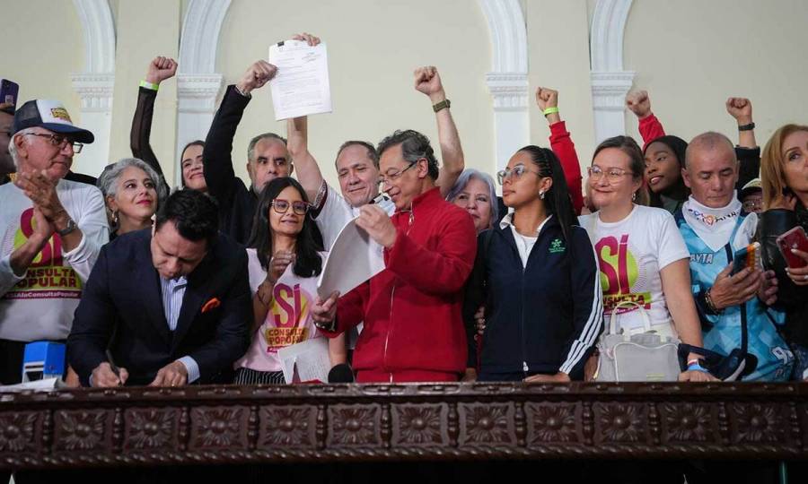 Petro anuncia que volver&aacute; a radicar en el Senado la propuesta de la Consulta Popular