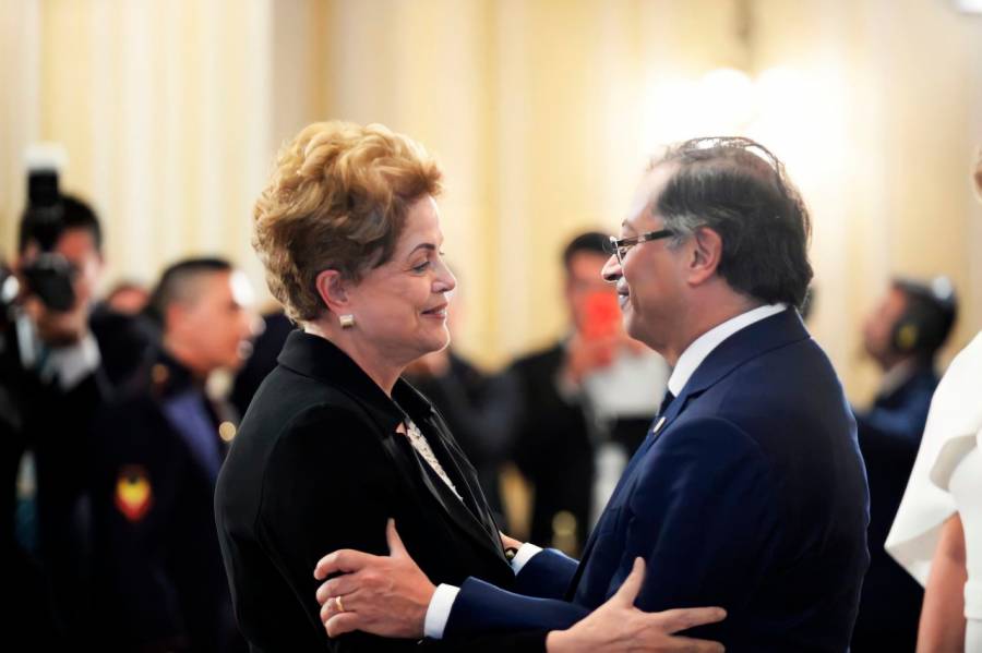Gustavo Petro se reuni&oacute; con Dilma Rousseff, presidenta del Nuevo Banco de Desarrollo en Shangh&aacute;i