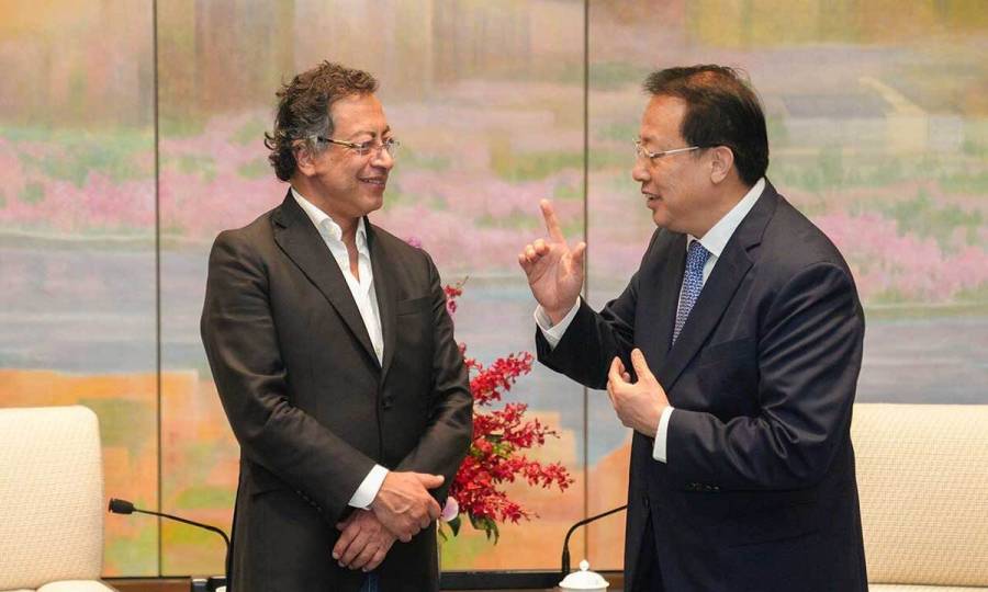 En su cuarto día de visita oficial a China, Petro se reúne con el alcalde de Shangái