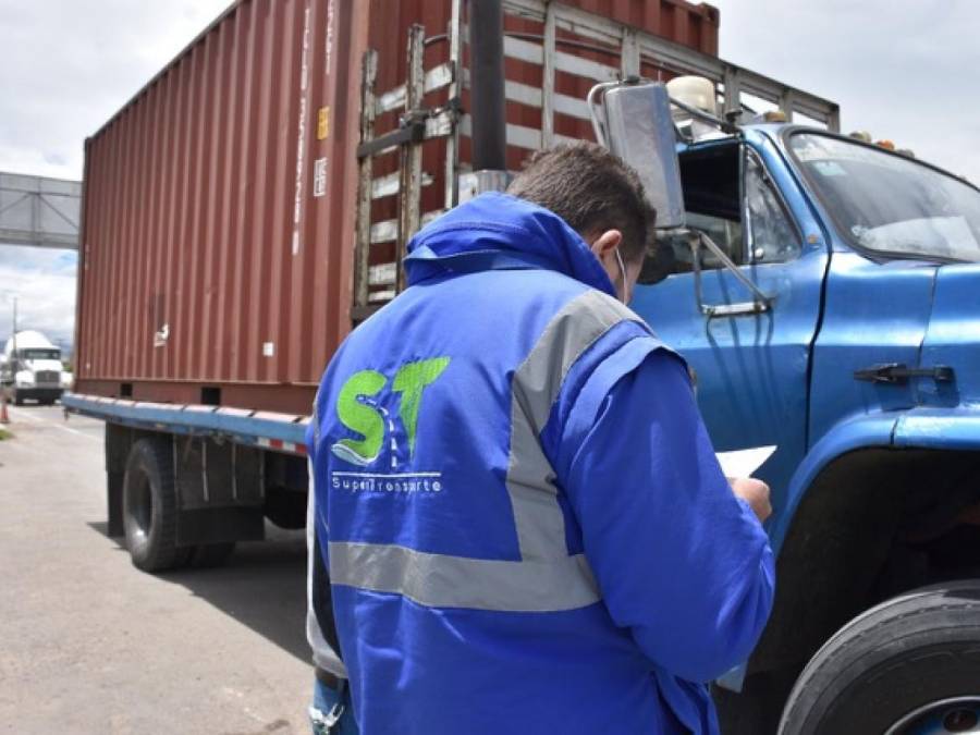 Nombramiento del nuevo superintendente de Transporte desata críticas por presuntos vínculos con el clan Torres