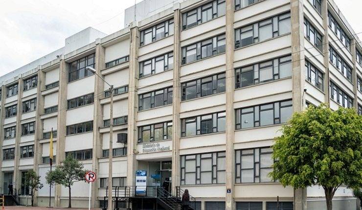 Ministerio de Educación rechaza violencia en los campus universitarios y contra los estudiantes