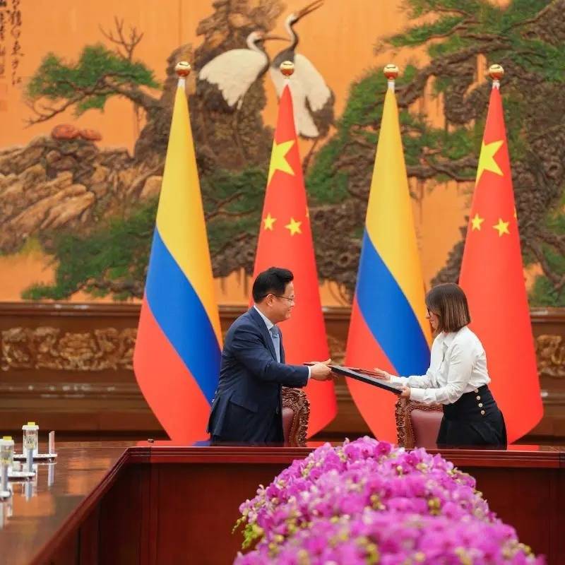 Colombia firma hoja de ruta con China sin compromisos legales vinculantes