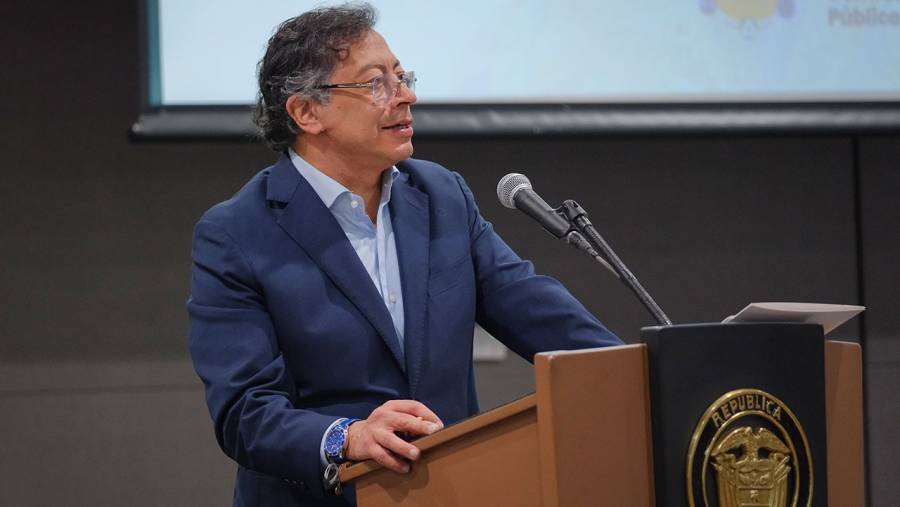 Petro invitó al Contralor a hacer auditoría en municipios para revisar salto presupuestal en salud y educación