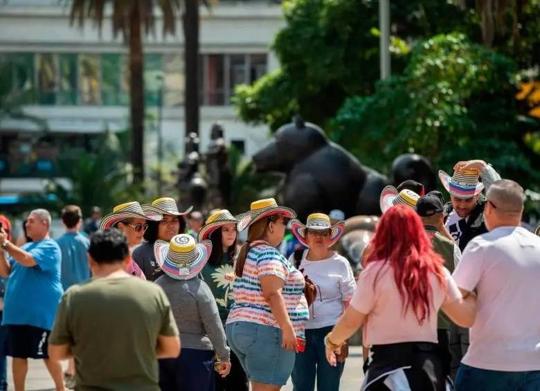Turistas extranjeros gastan más del doble que los colombianos al viajar