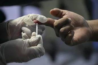 Gobierno prohíbe a EPS exigir autorizaciones a pacientes con cáncer y VIH