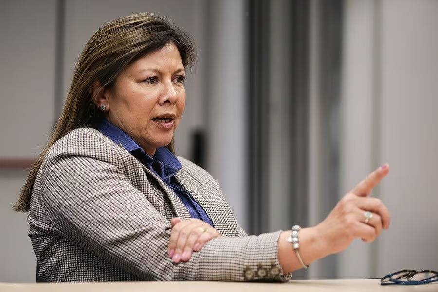 Denuncian a fiscal Luz Adriana Camargo ante la Comisión de Acusación