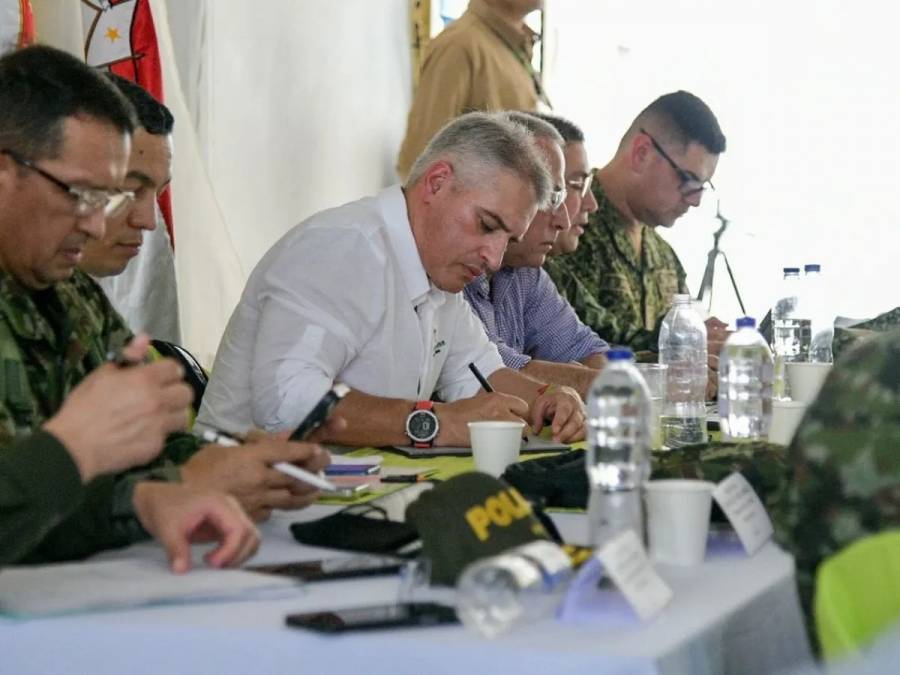 Gobernador de Antioquia solicita al Gobierno levantar cese al fuego con bandas delincuenciales