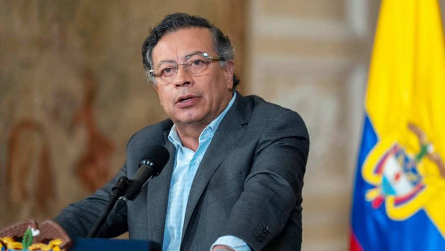 Presidente Petro denuncia sentirse vigilado: 