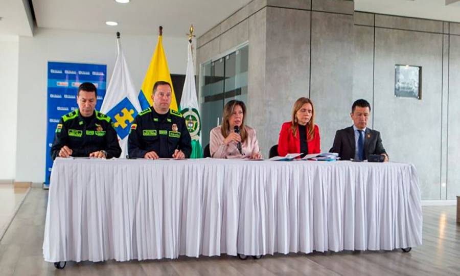 “Esquema de protecci&oacute;n fue extra&ntilde;amente disminuido el d&iacute;a del atentado”: presidente Petro