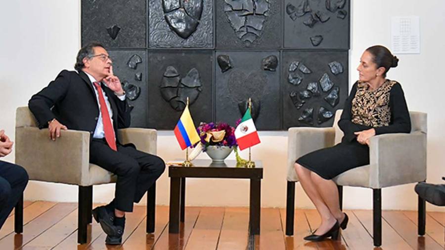 Petro se solidariza con Claudia Sheinbaum por malentendido sobre migración