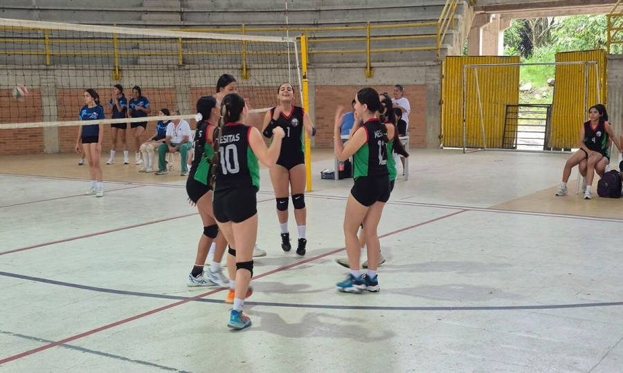 Juegos Intercolegiados, estrategia del Mindeporte para prevención del reclutamiento infantil