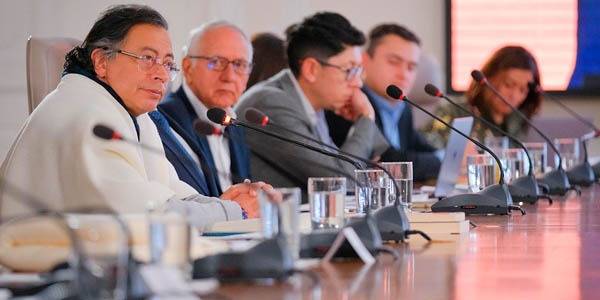 Petro exige detener demolición del hospital San Juan de Dios en Bogotá