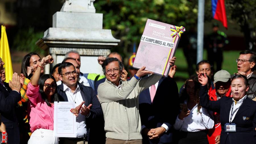 Reforma laboral ya es ley en Colombia y recargo nocturno aplicará desde 2026