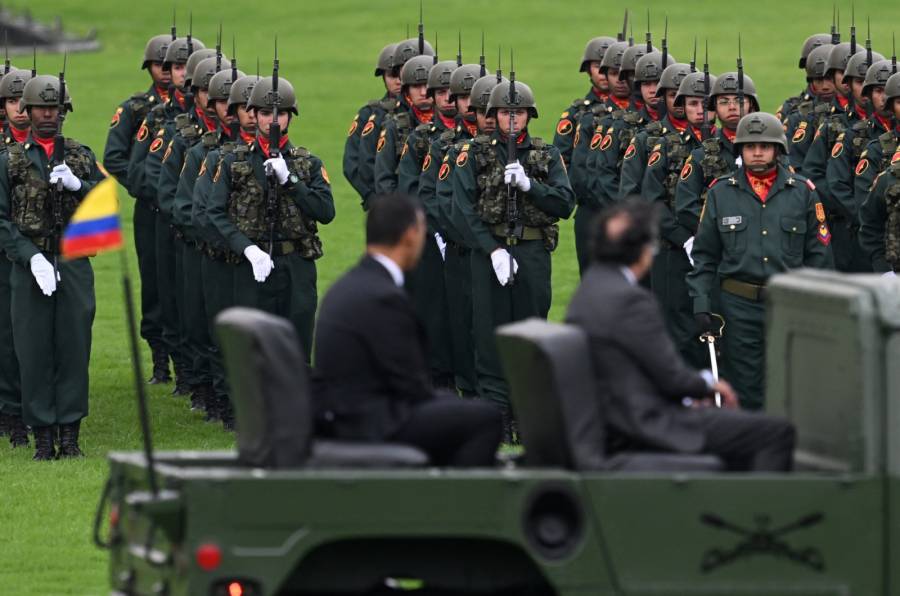 Gobierno alista cambios en la cúpula militar para reforzar estrategia de seguridad en 2026