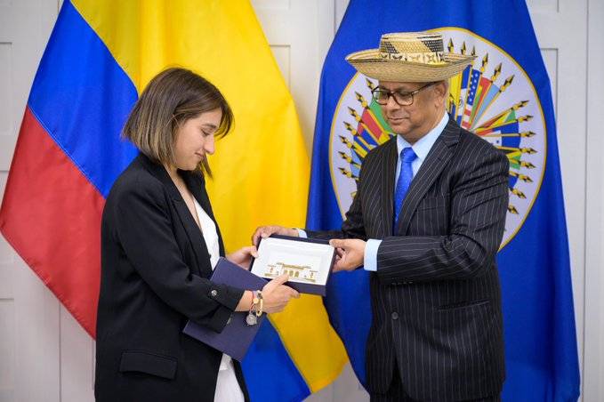 Canciller Laura Sarabia sostuvo encuentro con secretario general de la OEA en Antigua y Barbuda