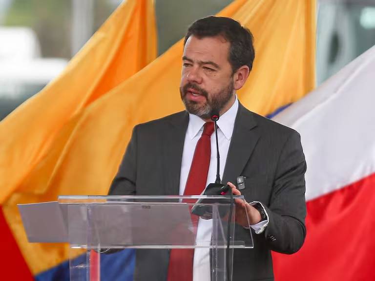Carlos Fernando Galán pide al Gobierno revisar con rigor proyecto que regula vehículos livianos en Colombia