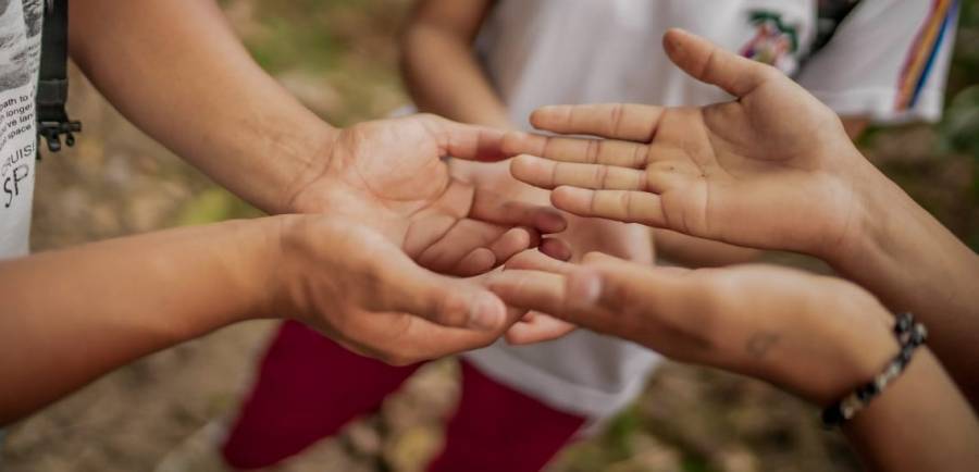 Los establecimientos educativos deben ser espacios seguros, libres de discriminación y protectores de vida