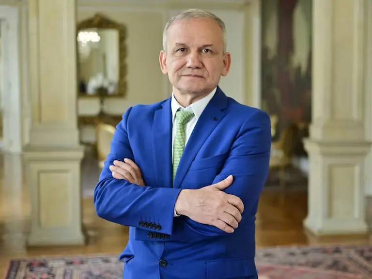 Ordenan captura de Carlos Ramón González por representar peligro para la comunidad, según Tribunal de Bogotá
